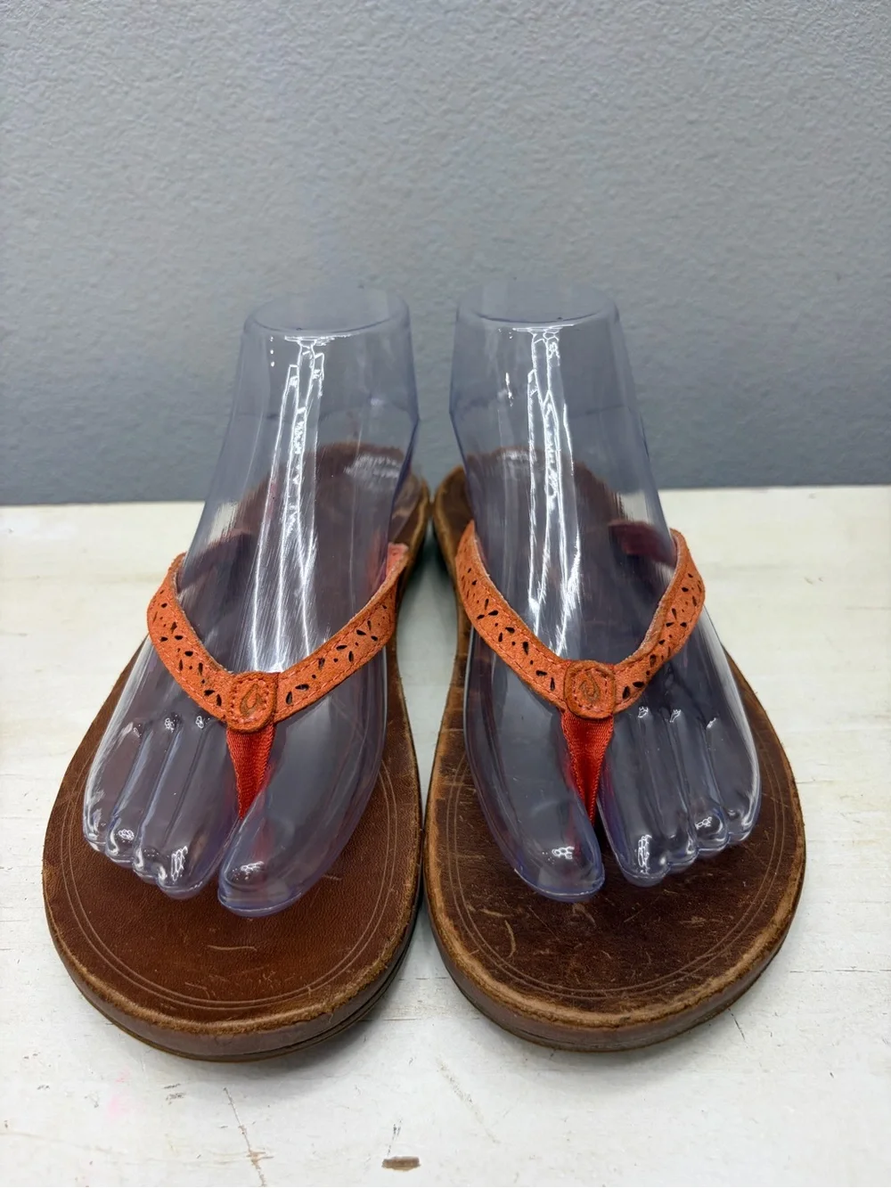 Olukai Orange Leather Puka Thong Sandals Size 8